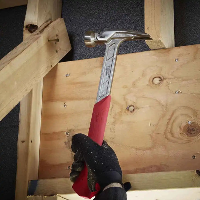 Milwaukee 17oz Milled Face Framing Hammer - 48229016A